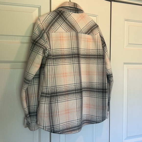 “Soho Threads” fuzzy shirt/jacket - Picture 4 of 12